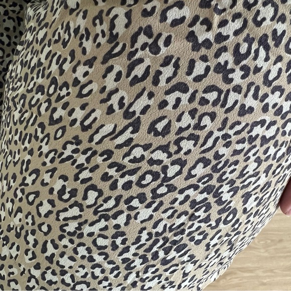 Blue Life | leopard cheetah print pants - Picture 4 of 5